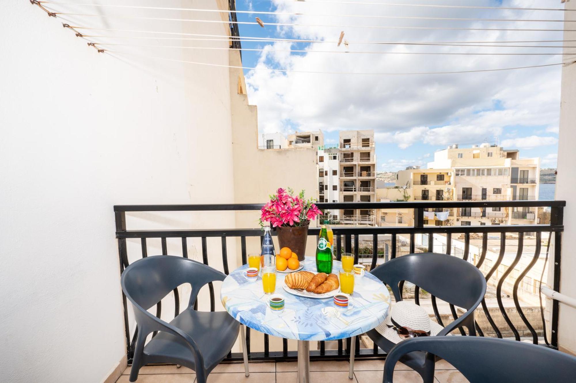 Seashells Apartments With Terrace, Just Off The Seafront In Bugibba - By Getawaysmalta St. Paul's Bay Esterno foto
